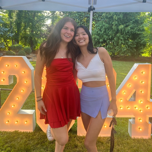 Meet your Posher, Megan - Picture 2 of 4